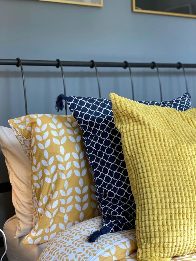 Trendy Stylish Apartment! - 5 Minute Walk To The Best Beach! - Great Location - Parking - Fast Wifi - Smart Tv - Newly Decorated - Sleeps Up To 6! Close To Bournemouth & Poole Town Centre & Sandbanks Eksteriør billede